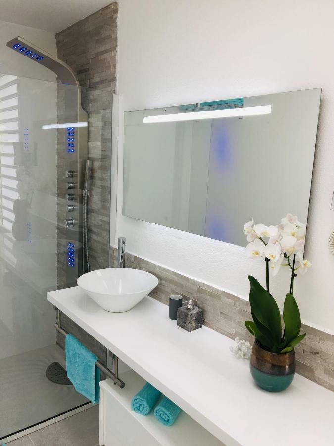 Studio Cozy Mélissa Élégance - GUADELOUPE , LE GOSIER , DAMPIERRE - JACUZZI-SPA WELLIS EVEREST PREMIUM AVEC PLEINE VUE MER - OCÉAN à 180 degrés Extérieur photo